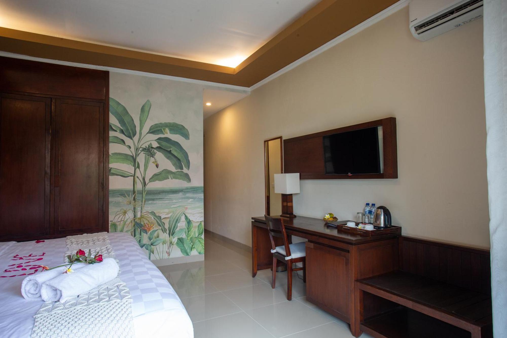 Deluxe Double or Twin Room Pool View