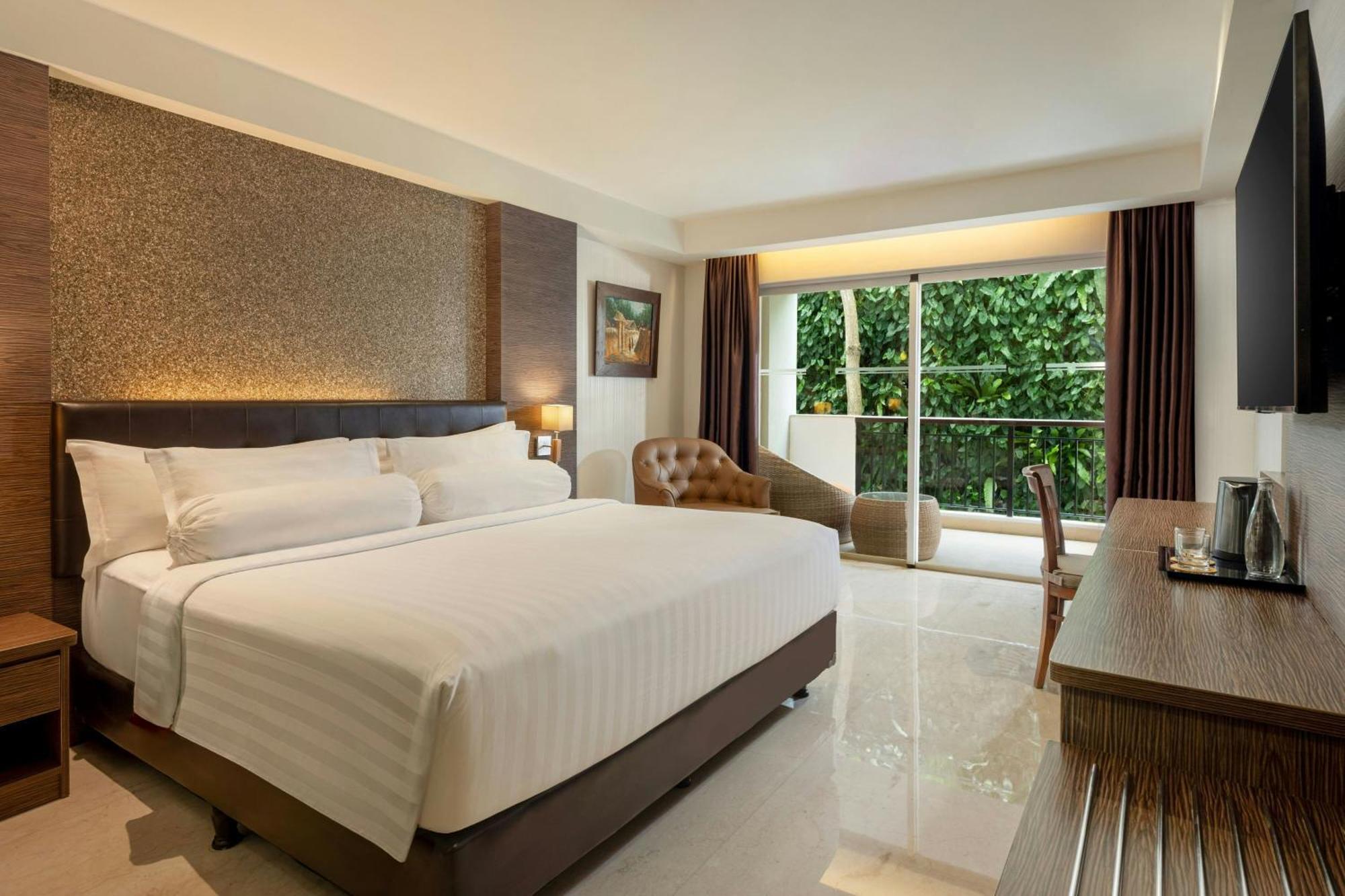 Deluxe King Balcony Room Vertical Garden View daily shuttle to Ubud City Photo Session Art Gallery Visit 24-hour access to Fitness Center Welcome Drink Kids Activities